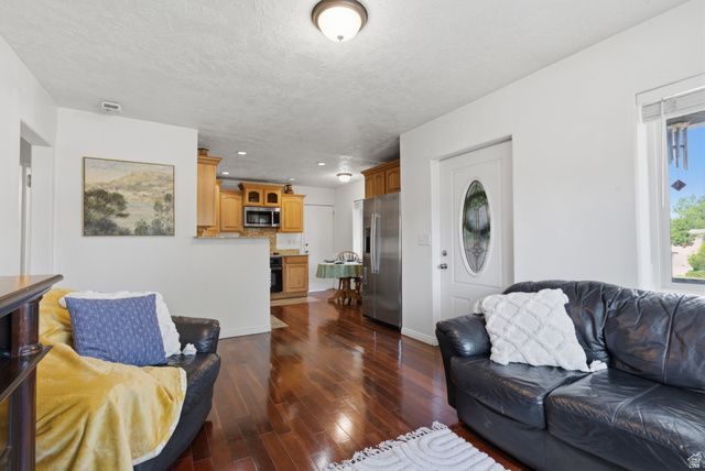 710 N CHAPEL DR, Bountiful, UT 84010