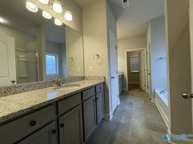 1 Knobcone Lane, Huntsville, AL 35824