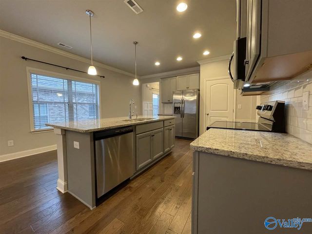 1 Knobcone Lane, Huntsville, AL 35824