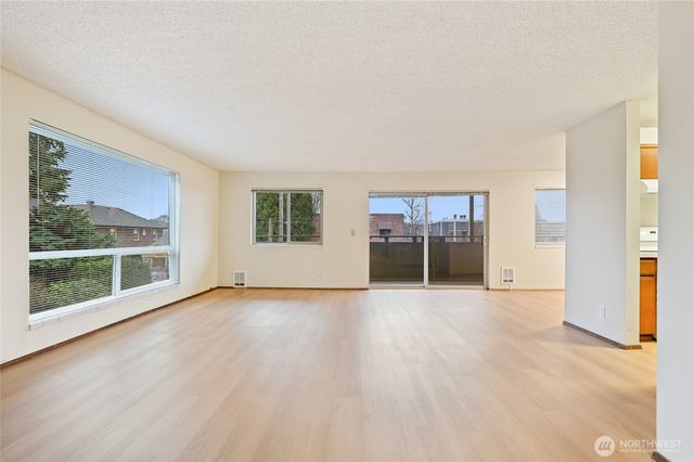2318 Yale Avenue E, Seattle, WA 98102