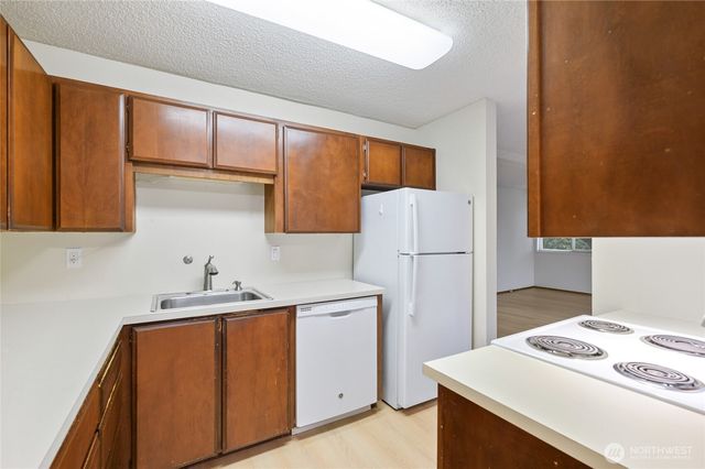 2318 Yale Avenue E, Seattle, WA 98102