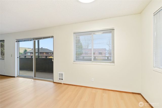 2318 Yale Avenue E, Seattle, WA 98102