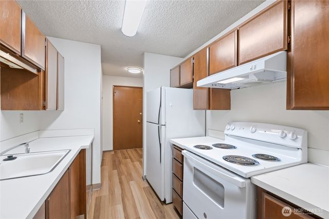 2318 Yale Avenue E, Seattle, WA 98102