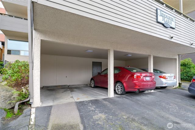 2318 Yale Avenue E, Seattle, WA 98102