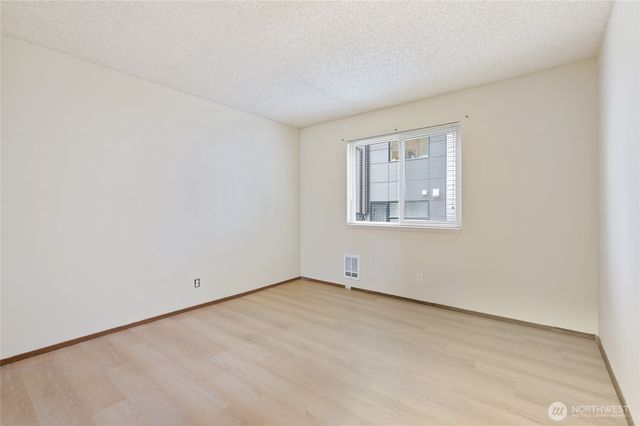 2318 Yale Avenue E, Seattle, WA 98102