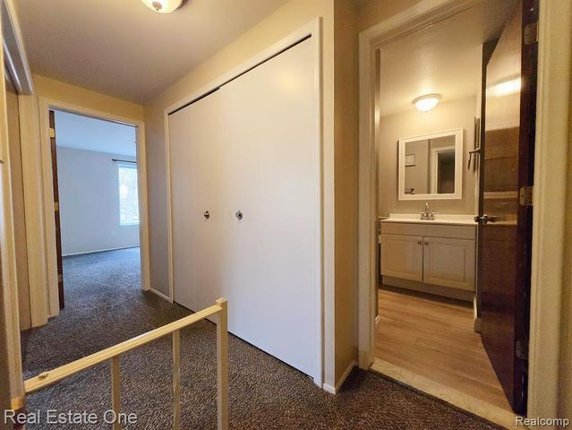 24128 Quad Park Lane, Clinton Township, MI 48035