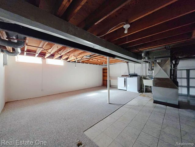 24128 Quad Park Lane, Clinton Township, MI 48035