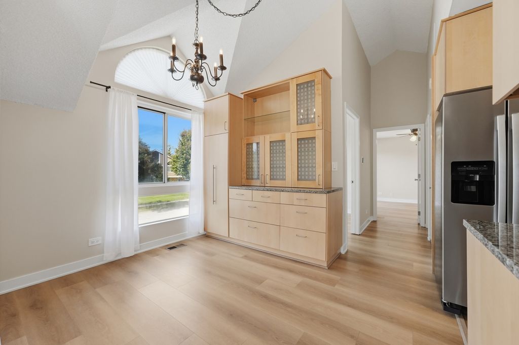 1243 Ranch View Court, Buffalo Grove, IL 60089 — photo 2