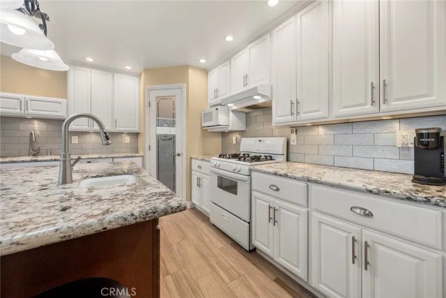 945 Glencliff, La Habra, CA 90631