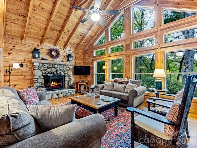 250 Fairway Drive, Lake Toxaway, NC 28747