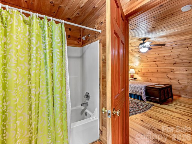 250 Fairway Drive, Lake Toxaway, NC 28747