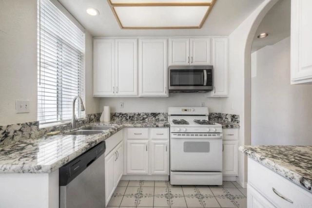 3375 Genoa Way 144, Oceanside, CA 92056