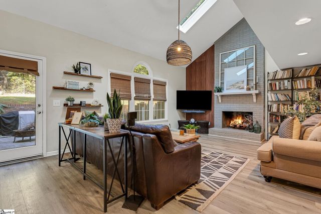 15 Crosswinds Way, Greer, SC 29650