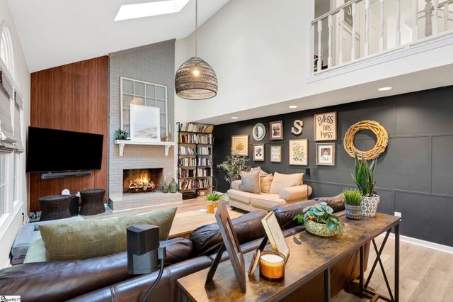 15 Crosswinds Way, Greer, SC 29650