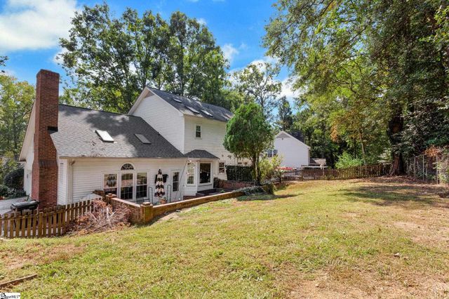 15 Crosswinds Way, Greer, SC 29650