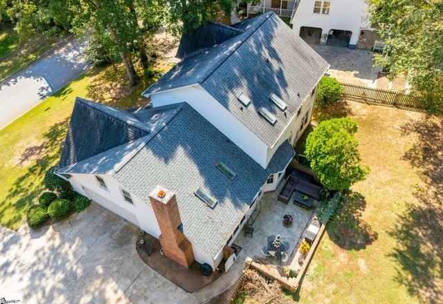 15 Crosswinds Way, Greer, SC 29650