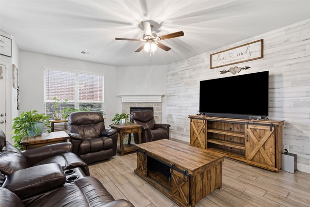 4852 Nickeldale Court, Fort Worth, TX 76244