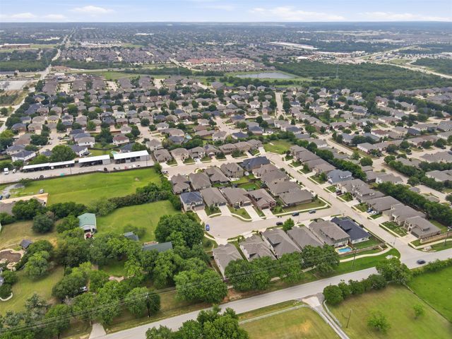 4852 Nickeldale Court, Fort Worth, TX 76244