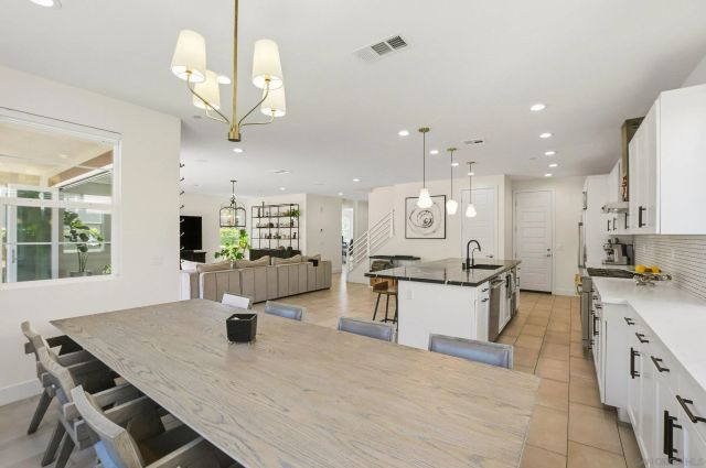 8201 Rose Quartz, San Diego, CA 92126