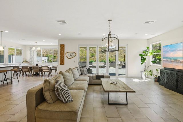 8201 Rose Quartz, San Diego, CA 92126