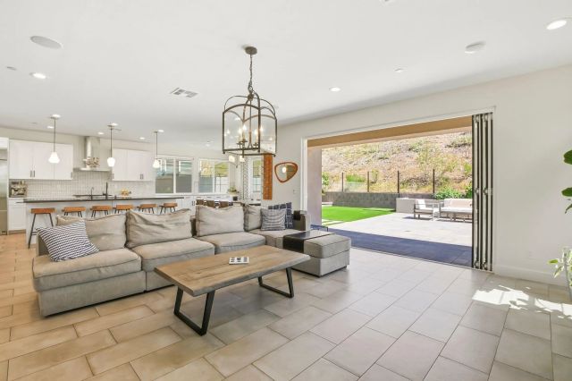 8201 Rose Quartz, San Diego, CA 92126