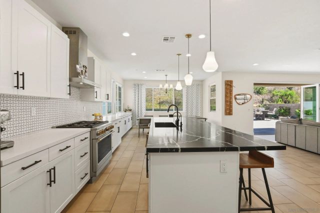 8201 Rose Quartz, San Diego, CA 92126