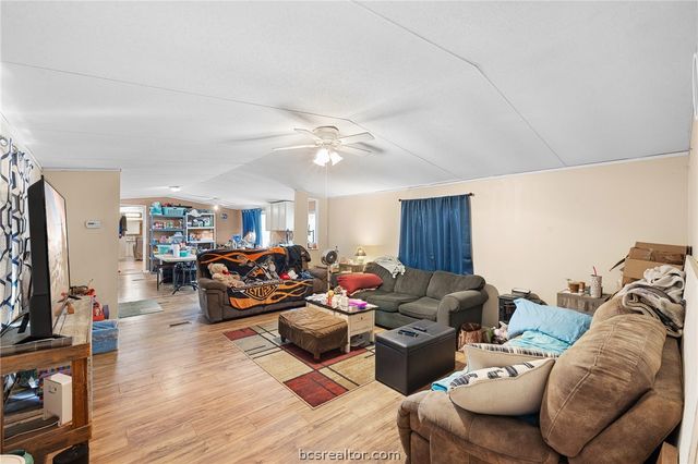 5092 Old Wagon Lane, Richards, TX 77873