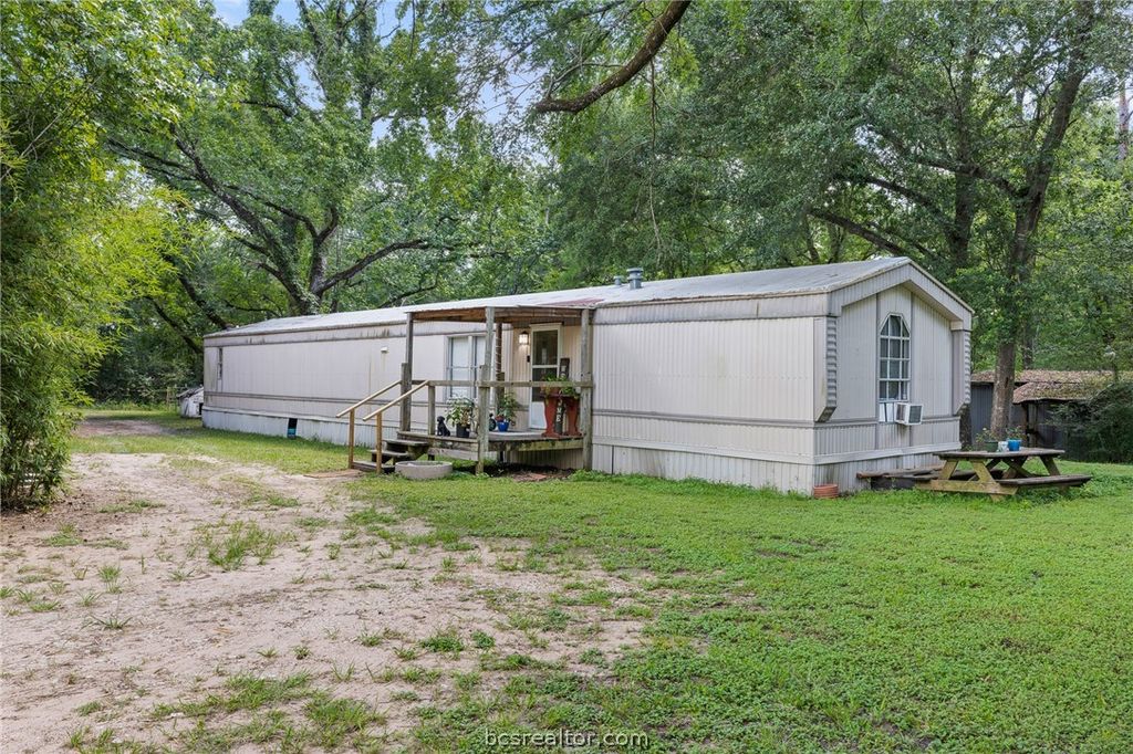 5092 Old Wagon Lane, Richards, TX 77873