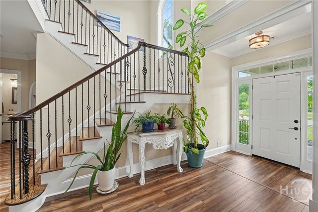 24 Oakcrest Drive E, Savannah, GA 31405