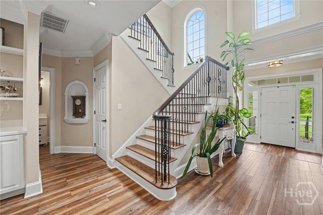 24 Oakcrest Drive E, Savannah, GA 31405