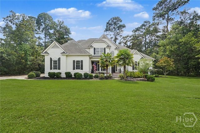 24 Oakcrest Drive E, Savannah, GA 31405