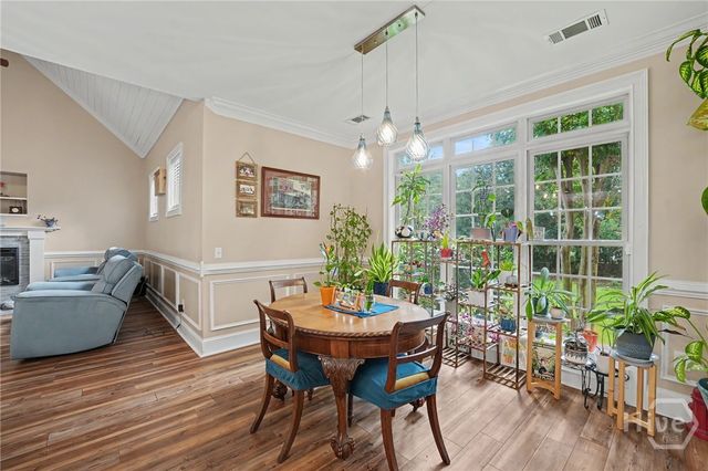 24 Oakcrest Drive E, Savannah, GA 31405