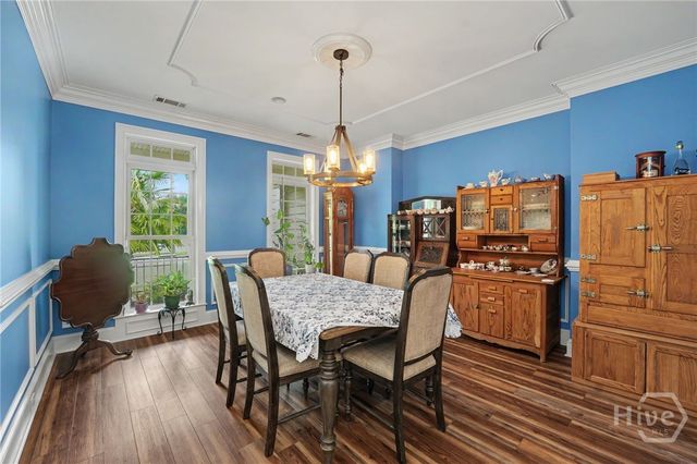24 Oakcrest Drive E, Savannah, GA 31405