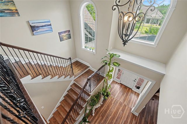 24 Oakcrest Drive E, Savannah, GA 31405