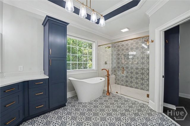24 Oakcrest Drive E, Savannah, GA 31405
