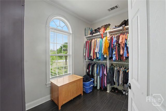 24 Oakcrest Drive E, Savannah, GA 31405