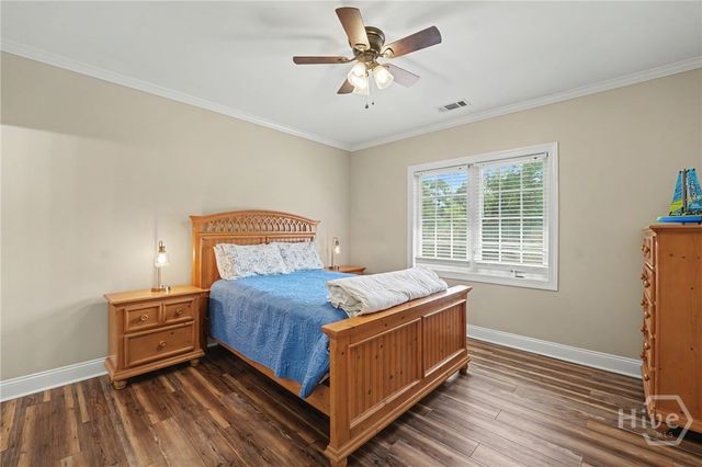 24 Oakcrest Drive E, Savannah, GA 31405