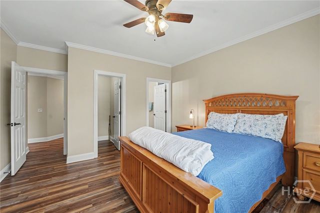 24 Oakcrest Drive E, Savannah, GA 31405