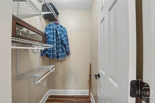 24 Oakcrest Drive E, Savannah, GA 31405