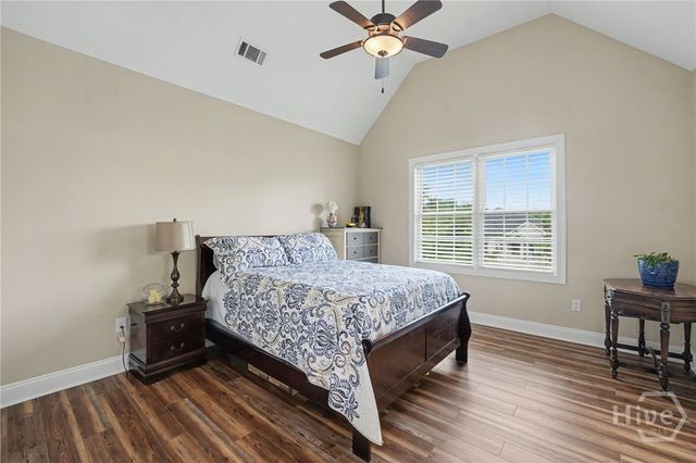 24 Oakcrest Drive E, Savannah, GA 31405