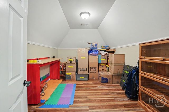 24 Oakcrest Drive E, Savannah, GA 31405