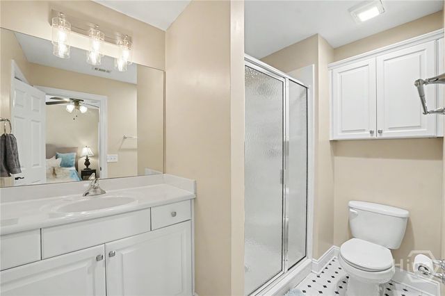 24 Oakcrest Drive E, Savannah, GA 31405