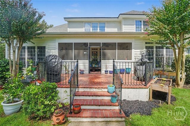 24 Oakcrest Drive E, Savannah, GA 31405