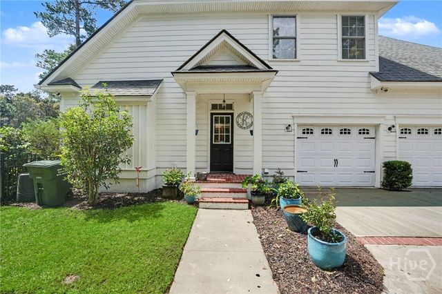 24 Oakcrest Drive E, Savannah, GA 31405