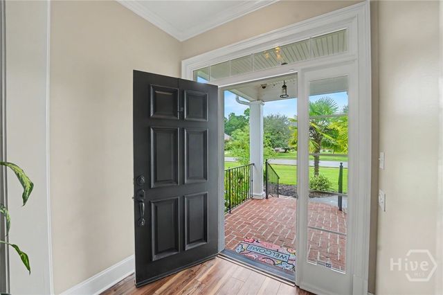 24 Oakcrest Drive E, Savannah, GA 31405