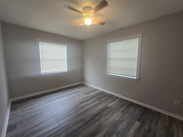 3714 Avenue S 6, Galveston, TX 77550