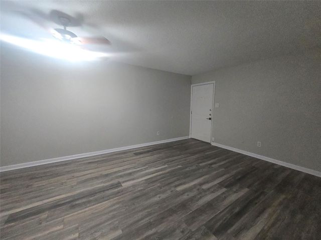 3714 Avenue S 6, Galveston, TX 77550