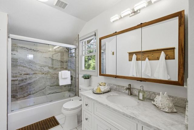365 Pennsylvania Avenue, Los Gatos, CA 95030