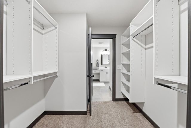 19796 Hamburg Avenue, Lakeville, MN 55044