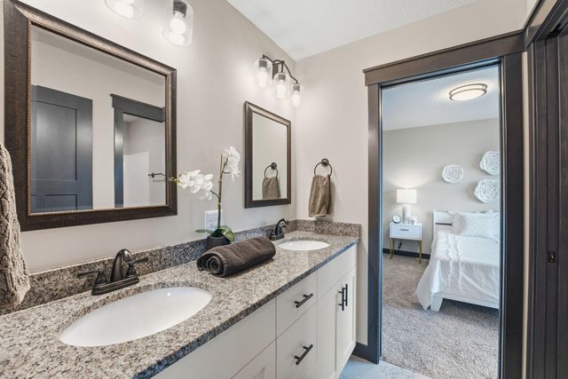 19796 Hamburg Avenue, Lakeville, MN 55044